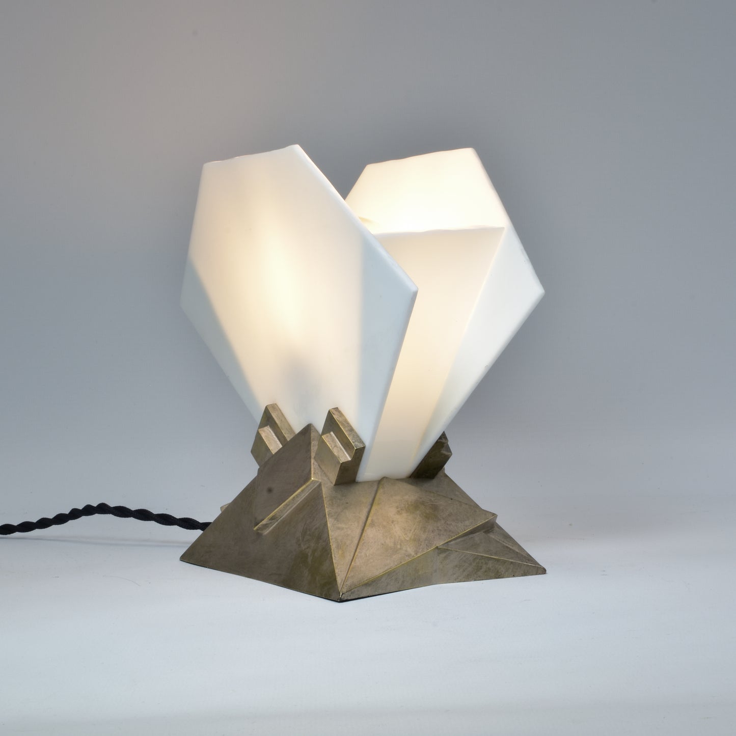 cubist-modernist table lamp