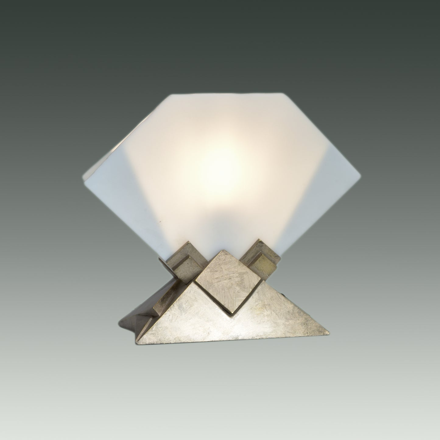 cubist-modernist table lamp