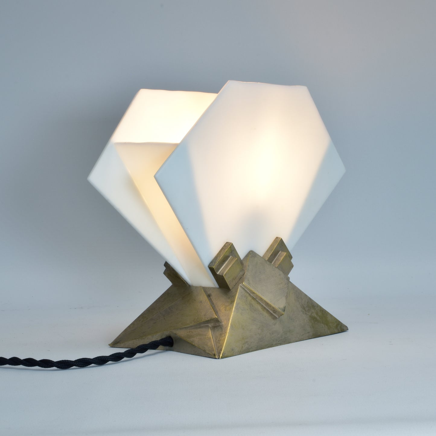 cubist-modernist table lamp